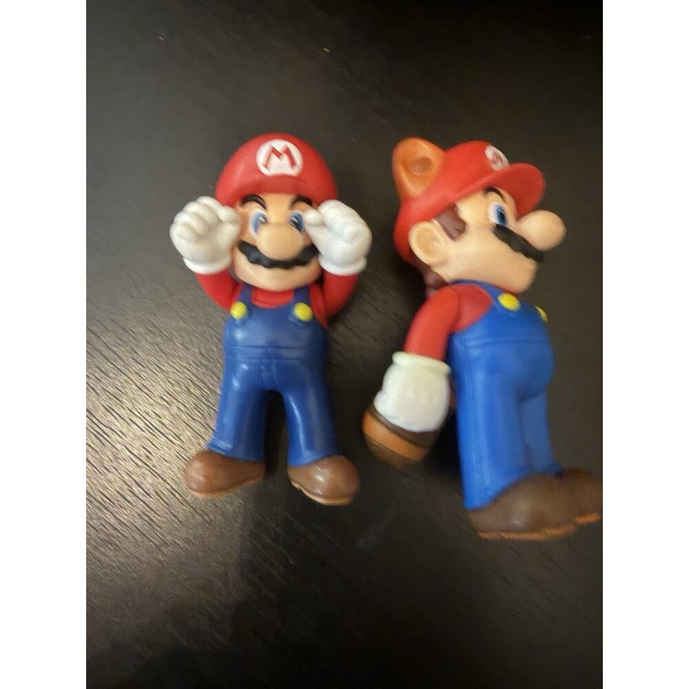 Super Mario Racoon 2.5" Collectible Toy Action Figure Lot Of 2